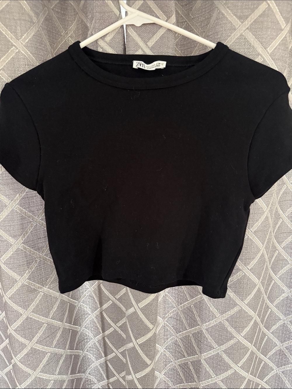 Zara Black Short Sleeve Cropped Tee